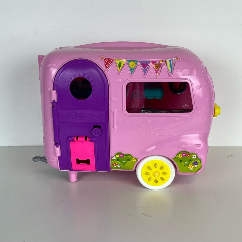 Barbie Mattel Pink Chelsea Camper RV Playset